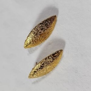 Vintage Gold Tone Textured Leaf Pierced‎ Earrings